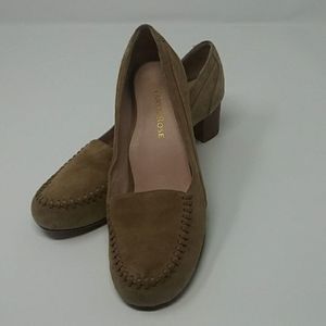 Taryn Rose 6.5 heeled loafer